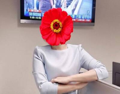 趕搭BLACKPINK粉髮熱潮  主播王偊菁美呆