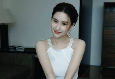 才被向太影射鬧離婚 賭王千金何超蓮突傳出備孕