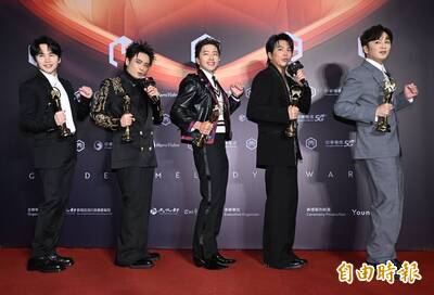 書偉、坤達捲「閃兵風暴」Energy將團滅?她虧:這屬於5566的勝利