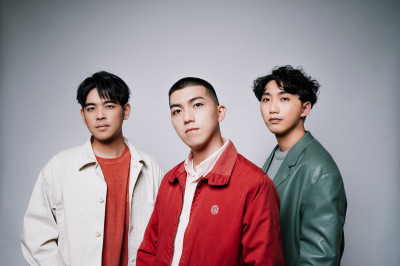 重度手機成癮！靈魂沙發被AI拍馬屁 吐真實焦慮心聲