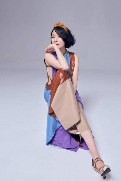 坣娜紅斑性狼瘡發作慘狀無人知 只能戴手套當保護膜