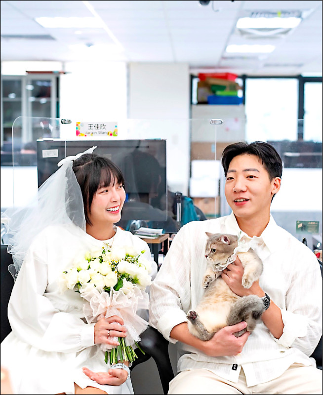 黃沐妍秀老公報喜結婚 笑喊免繳未婚罰金