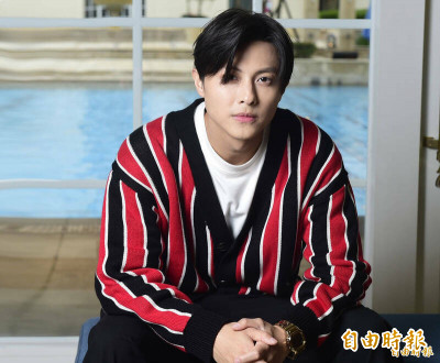 王子形象重挫被冷凍?傳「遭經紀公司切割」內情曝