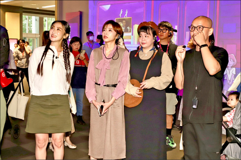 王瞳同居宮美樂 脫光光好自在