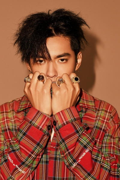 吳亦凡遭爆絕食身亡！她揭發「吳籤」誘姦入獄 驚人現況曝光