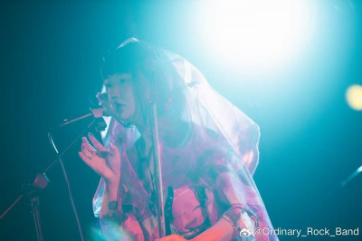 慟！中國樂團女主唱遭「電動座椅架」擠壓 搶救10小時離世