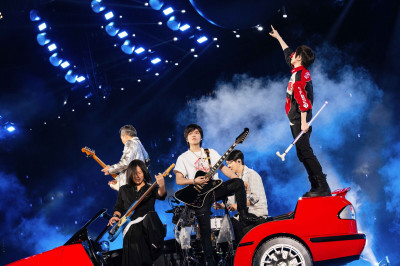 （影）阿信爆五月天星二代「招蜂引蝶」 怪獸吐槽：沒辦法遺傳