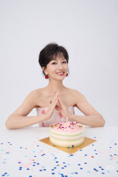 71歲趙雅芝像仙女！永遠的白娘子近況曝光網友驚呆