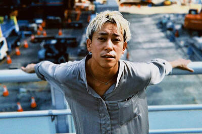 33歲肌肉男神驚爆意外  高空墜落右腳重傷電視台道歉