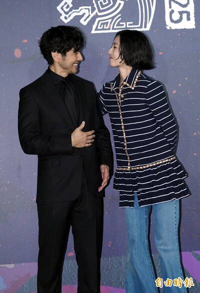 西島秀俊來了！桂綸鎂讚他像大樹 學操偶健身自豪「很健壯」