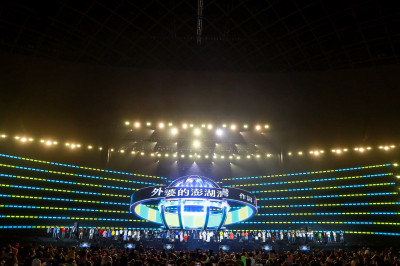 王夢麟登大巨蛋兩度說對不起 楊耀東搭機24小時返台爆料人瑞爸爸糗事