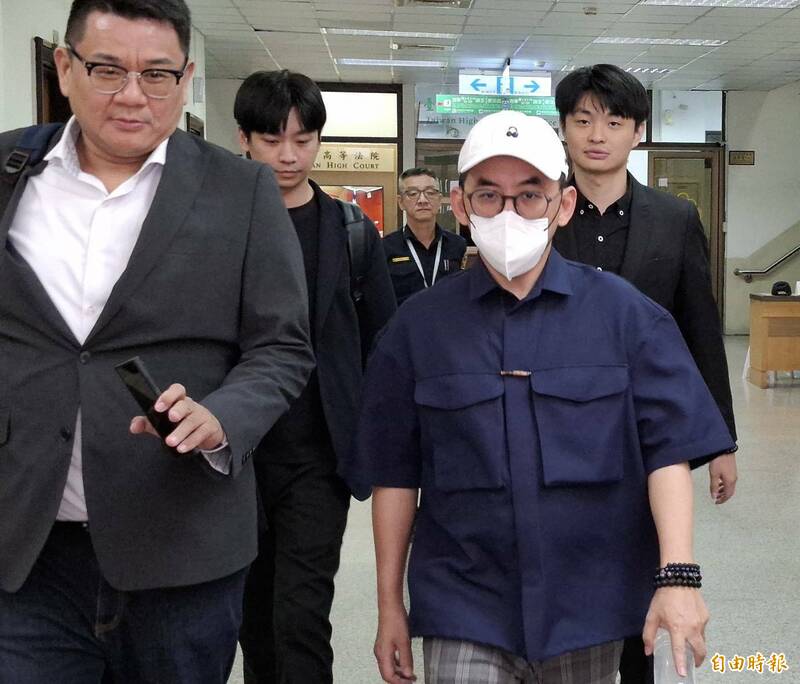 黃子佼二審判1年6月、緩刑4年 律師嘆:有錢就是優勢