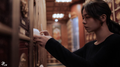 宋芸樺「看媽媽骨灰罈」秒潰堤 心碎喊：不是在演戲