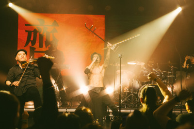 駐芬蘭大使林昶佐又脫了 超驚人身材曝光