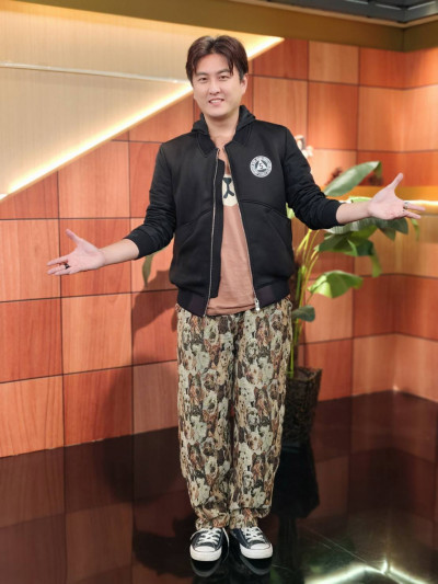 男星月收只有3千！黃靖倫暴肥一圈 認陷低潮、憂鬱症近況曝光