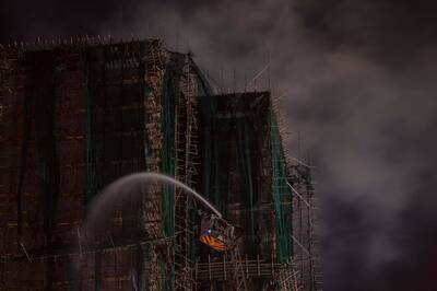 宏福苑大火94死!關詩敏哀痛發聲、麋先生延期 MAMA恐改預錄