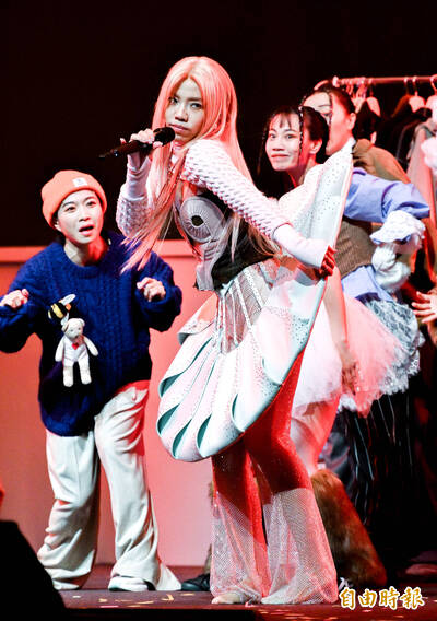 《踮起腳尖愛》原唱回來了！消失歌壇多年 致敬江蕙全場哭翻