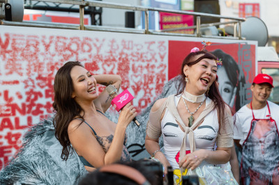 張婷婷扇子揮向薔薔 《決戰性感之癲》全場倒抽氣