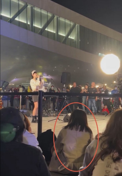 （影）新加坡粉絲跟騷曹雅雯違反保護令！鳳警稱「沒鬧事不需要抓」 坦承疏失將懲處2人