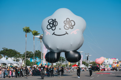 不只OPEN醬 Jisoo、告五人最愛寶貝都升空搶鋒頭