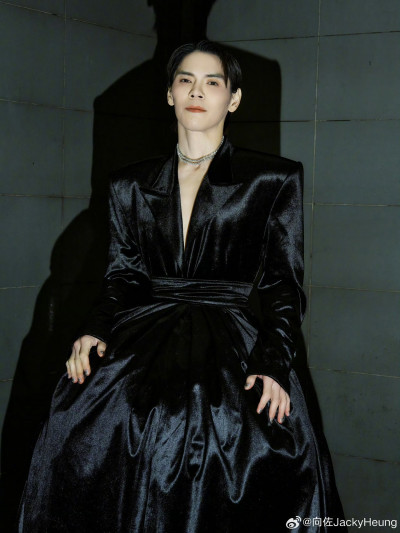 才禁止兒子向佐穿女裝 向太被打臉了