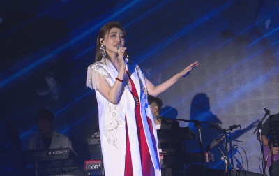 51歲美魔女生日席開80桌 白冰冰、兩高材生兒子都來了