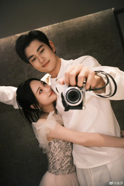 恭喜！44歲女星掰了林俊傑 被小19歲男友求婚成功