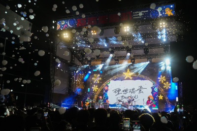 《高流聖誕趴》 飄絕美雪花泡泡 理想混蛋暖心喊話