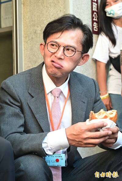 不起訴理由曝光！黃國昌質疑掛勾黑道 三立發聲明嚴正駁斥