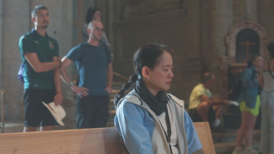 曾寶儀首曝演藝疲憊感 「錄影突痛哭」認想維持現狀