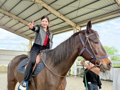 南珉貞「使勁猛吹」畫面流出！楊繡惠曝昔馬匹失控「險被甩到空中」