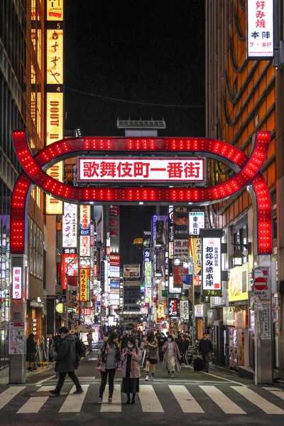 日本社長當男優！猥褻15歲嫩妹偷拍AV 硬碟搜出1700部不雅片