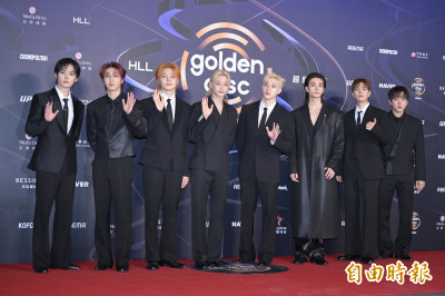 金唱片》GD隔空現身大巨蛋！Stray Kids哽咽拿大獎：一開始我們被說吵