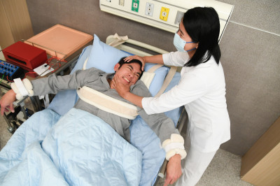 已婚八點檔男星關「女子宿舍」找喘息  4窟放空求續命