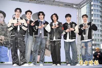 不閃兵！Ozone當眾剃頭 免洗褲洩漏「下半身」尺寸