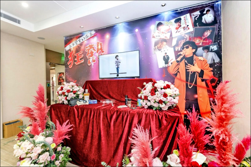 許效舜哽咽憶曹西平 佩甄盼他在天堂嗶嗶嗶