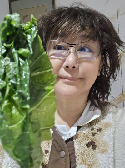 藍心湄狂睡17小時   髮型撞臉民進黨立委是「他」