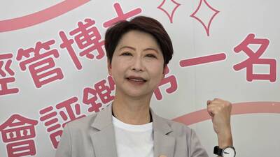 強手陳亭妃來了 謝龍介被虧「要加油」