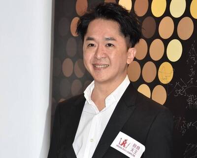 現代韋小寶擁3紅粉知己  每月開銷200萬超驚人