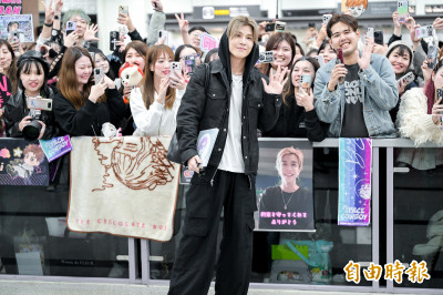 （直擊）JSB岩田剛典終於抵台！粉絲多等4小時也值得