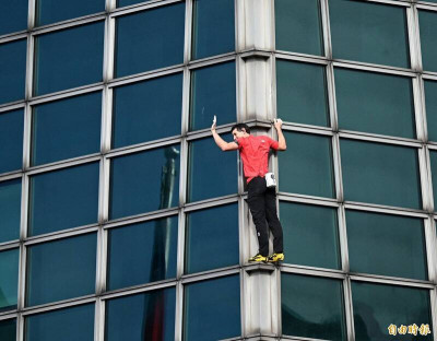 攀岩高手霍諾德登101 北市文化局長蔡詩萍：市府協力促成壯舉