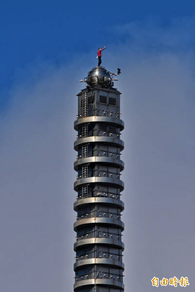 霍諾德完美登頂101 田馥甄喊RESPECT！阿信感動「淚眼汪汪」