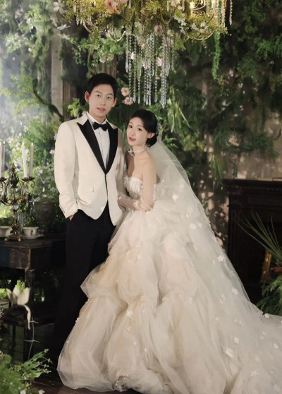 女星閃婚7天翻車 新婚夫「刪光恩愛照」認有私生子
