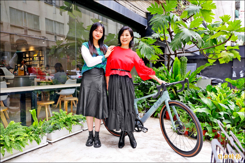 方文琳達陣單車環島 自曝常夢見劉文正 飛鷹三姝計畫11月合體
