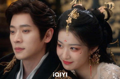 英語暗號認親！暴君竟是穿書社畜 她從妖妃變專案經理