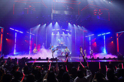 （除夕綜藝4）日傳奇樂團FLOW熱唱《火影忍者》神曲！阿跨面聯手黃妃台饒世代強襲