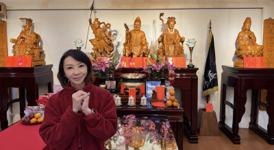 （獨家）63歲資深玉女歌手才當阿嬤 孫女遠在美國現蹤道場被拍