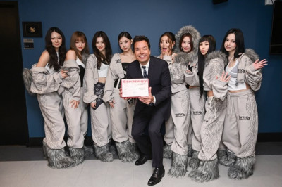 TWICE三登吉米秀！《Strategy》美國霸榜17週 3億播放再翻紅