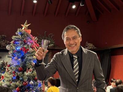 台日戰轉播席渡邊謙、二宮和也同框 甜茶也被拍到