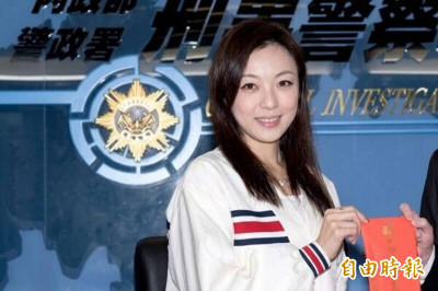 劉怡萱人脈手腕曝!多位政商名流「為何被吸引」 心理師揭關鍵